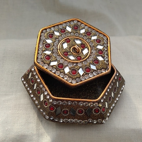 Vintage Trinket Boxes, Glass Heart, Bohemian Hexagon with lots of Bling - Picture 7 of 9
